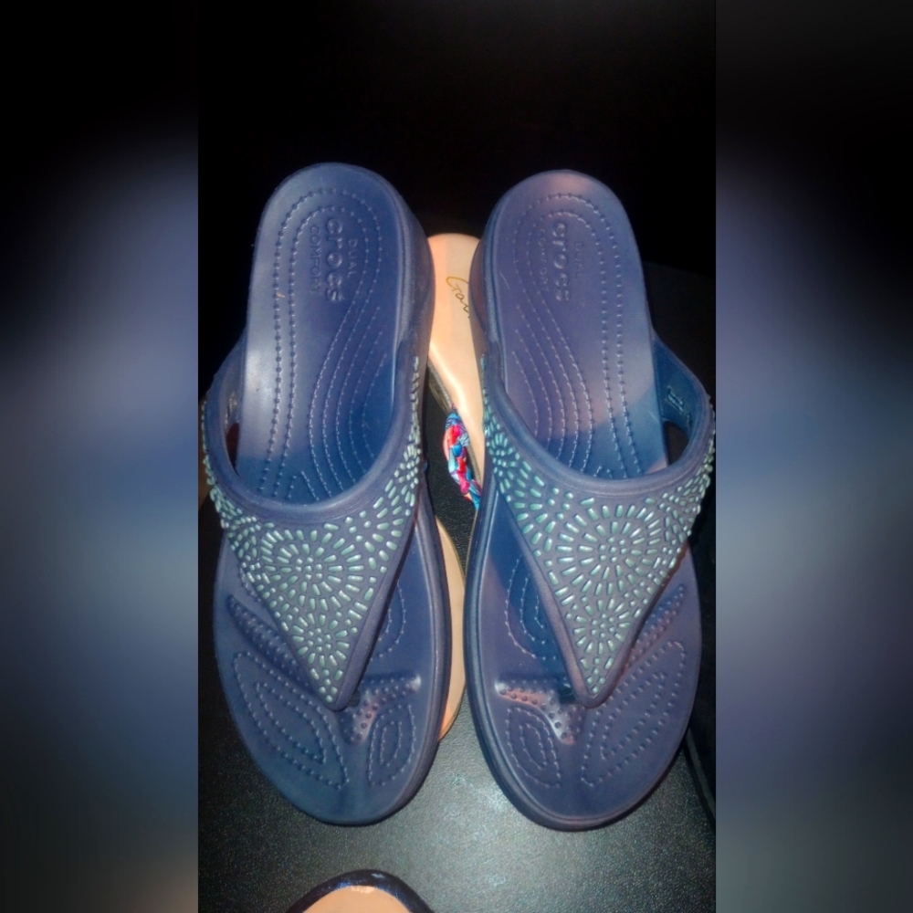 Woman Crocs brand new